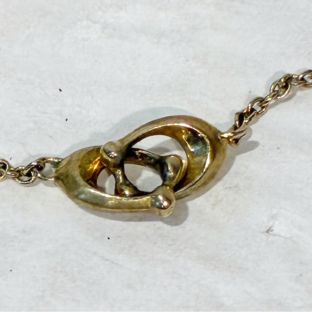 Coach Gold Tone Signature C Necklace‎ Jewelry - Picture 2 of 4